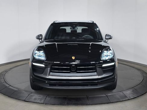Certified 2025 Porsche Macan Turbo image 10