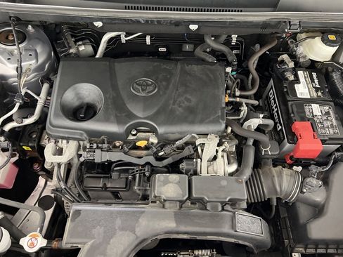 Used 2020 Toyota RAV4 XLE image 24