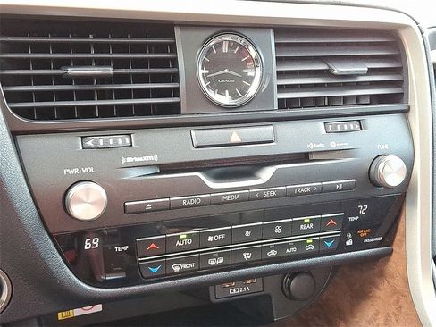 Used 2022 Lexus RX 450hL AWD w/ Premium Package image 18