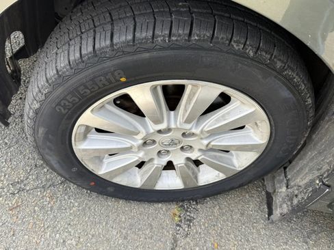 Used 2014 Toyota Sienna XLE AWD/4WD image 23