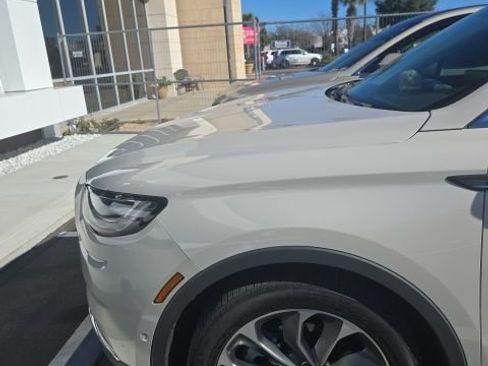 Used 2022 Lincoln Nautilus Reserve w/ Equipment Group 201A image 11