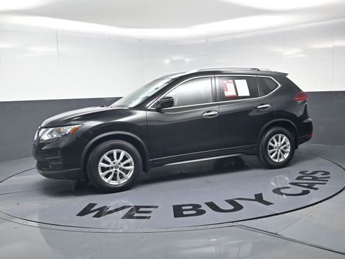Used 2020 Nissan Rogue SV image 6
