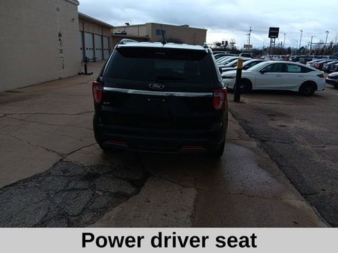 Used 2019 Ford Explorer XLT w/ Equipment Group 202A image 6