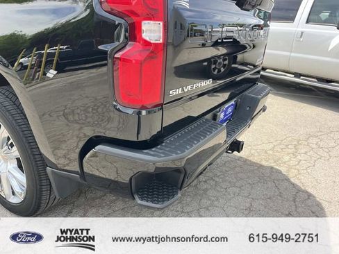 Used 2024 Chevrolet Silverado 1500 High Country w/ High Country Premium Package image 10