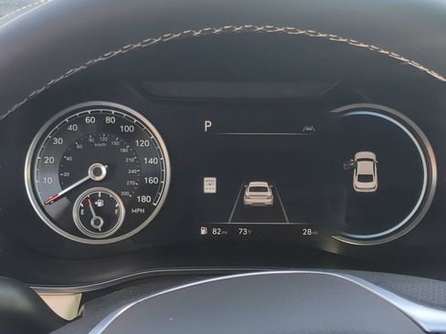 Used 2025 Genesis G70 2.5T RWD image 25