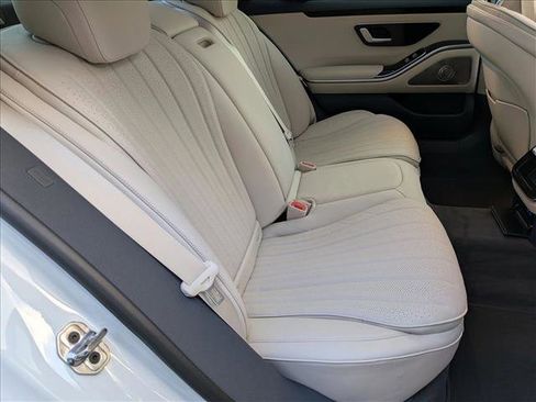 Used 2026 Mercedes-Benz S 500 4MATIC image 18