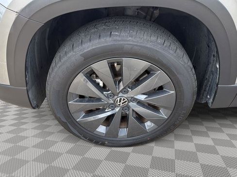 Used 2023 Volkswagen Taos S image 9