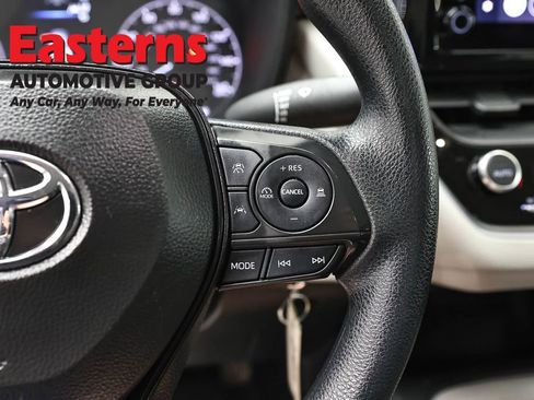 Used 2024 Toyota Corolla LE FWD image 15