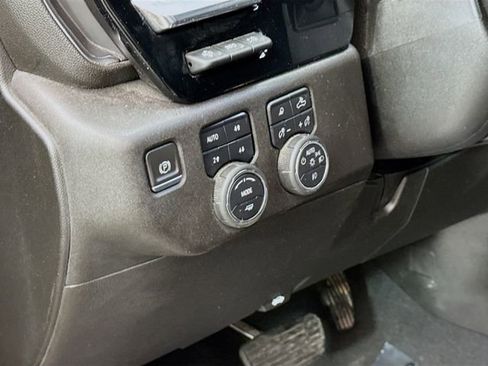 Used 2024 Chevrolet Silverado 3500 LTZ w/ LTZ Plus Package image 12