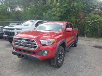 Used 2017 Toyota Tacoma TRD Off-Road w/ Premium & Technology Package AWD/4WD video 1