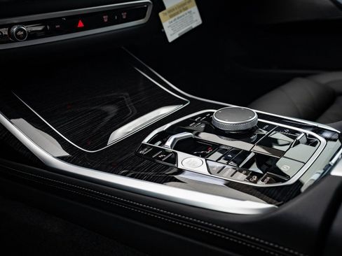 New 2026 BMW X7 xDrive40i w/ M Sport Package image 40
