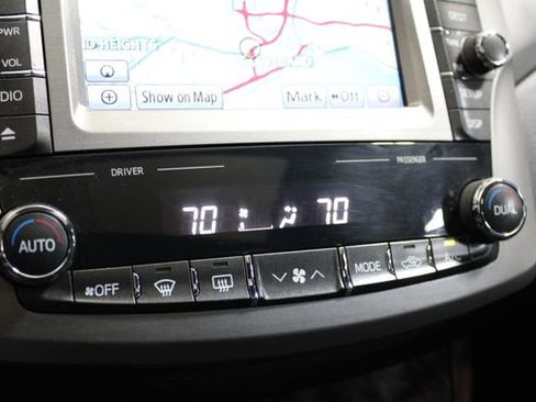 Used 2012 Toyota Avalon Limited image 24