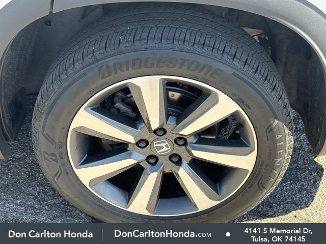 Used 2025 Honda Pilot Elite image 13