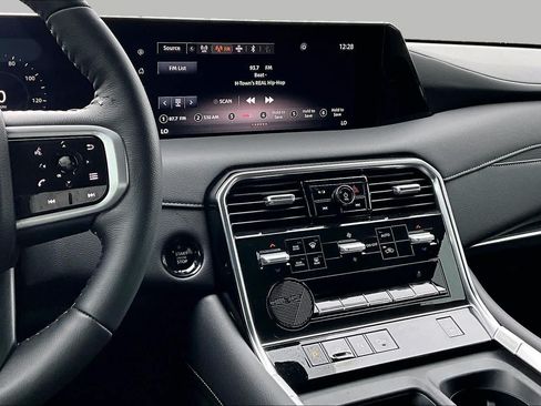 Certified 2025 Nissan Armada SV RWD image 7