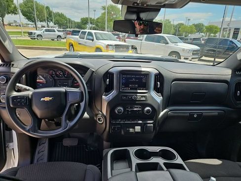 Used 2025 Chevrolet Silverado 3500 W/T w/ WT Convenience Package AWD/4WD image 19