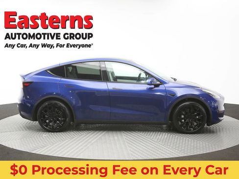 Used 2021 Tesla Model Y Long Range AWD/4WD image 40