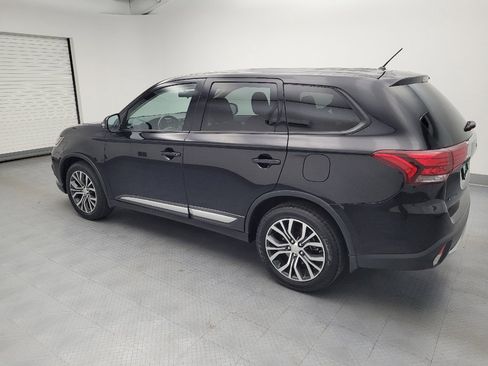Used 2016 Mitsubishi Outlander SE AWD/4WD image 3