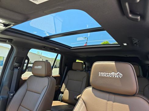New 2026 Chevrolet Tahoe High Country w/ Sun And Tow Package AWD/4WD image 13