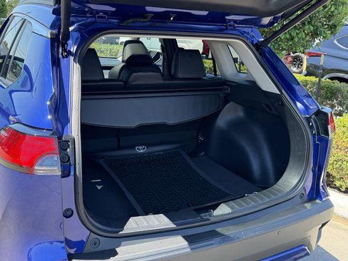 Certified 2025 Toyota Corolla Cross XLE w/ Convenience Package FWD image 21
