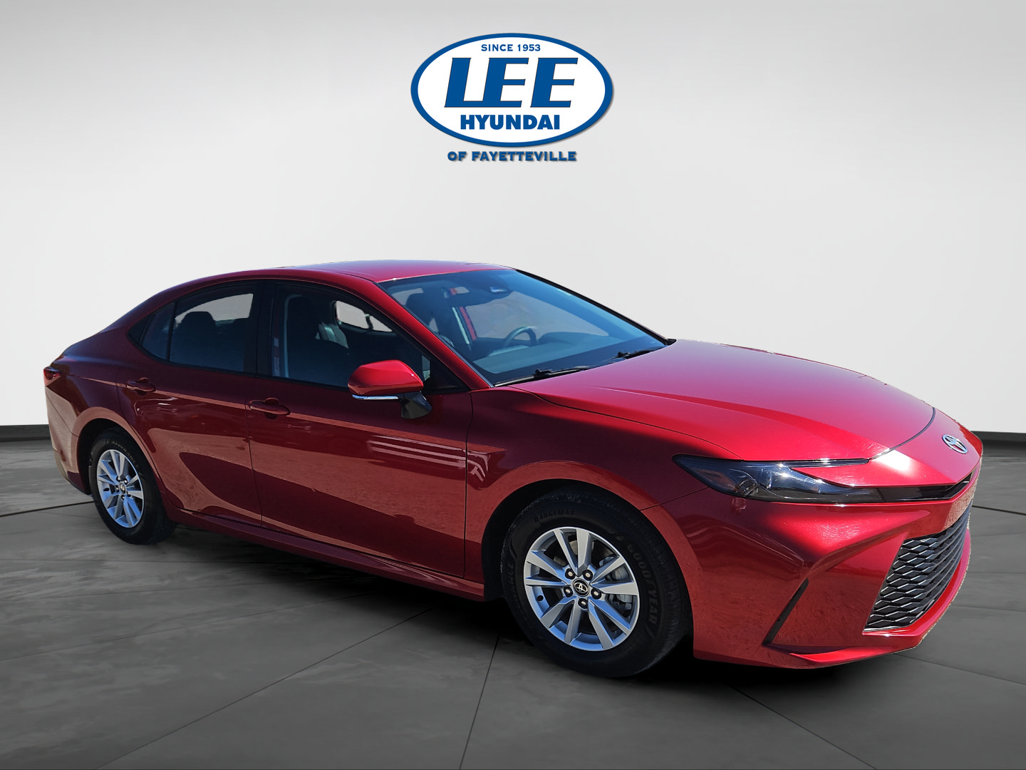 Used 2025 Toyota Camry LE FWD image 1
