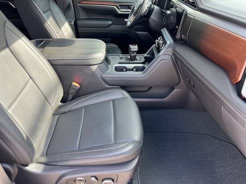 Used 2024 GMC Sierra 1500 Denali w/ Denali Reserve Package RWD image 7