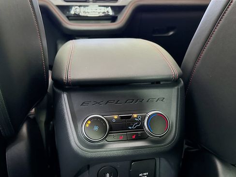 Used 2025 Ford Explorer ST AWD/4WD image 32