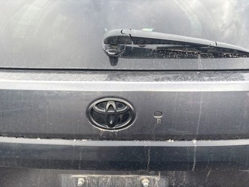 Used 2023 Toyota Sequoia SR5 w/ SR5 Premium Package AWD/4WD image 17