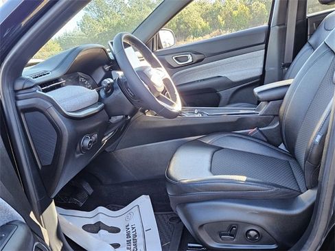 Used 2024 Jeep Compass Latitude w/ Sun and Sound Group image 6