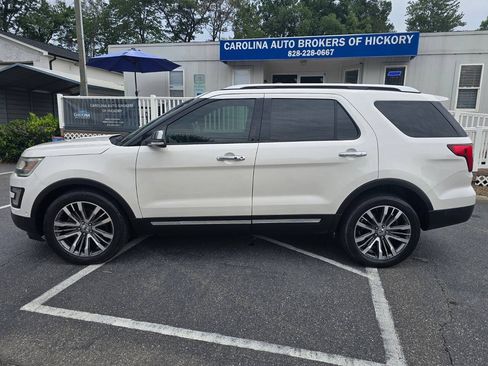 Used 2016 Ford Explorer Platinum AWD/4WD image 3