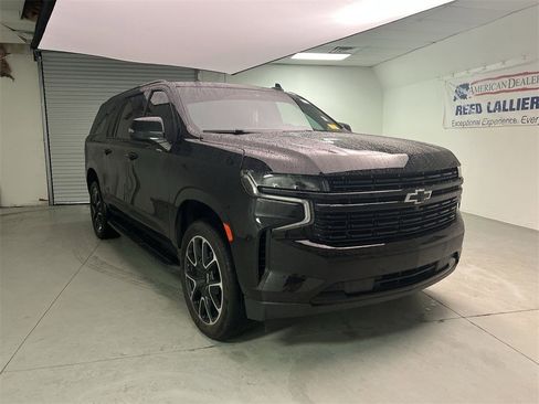 Certified 2023 Chevrolet Suburban RST w/ Luxury Package image 1