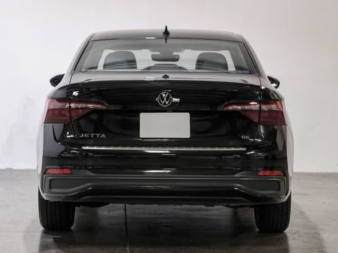 Used 2022 Volkswagen Jetta SE w/ Panoramic Sunroof Package FWD image 14