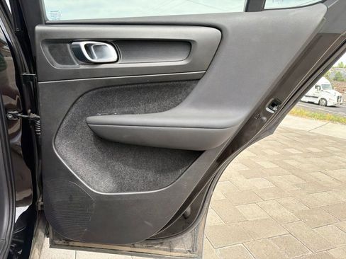 Used 2023 Volvo C40 P8 Recharge Plus AWD/4WD image 23