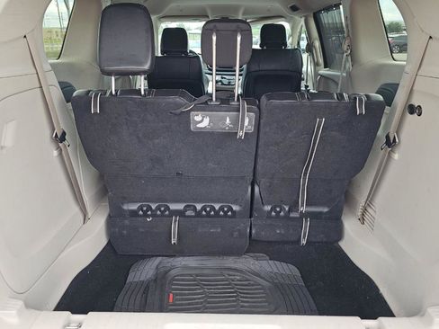 Used 2020 Chrysler Voyager Lxi FWD image 19