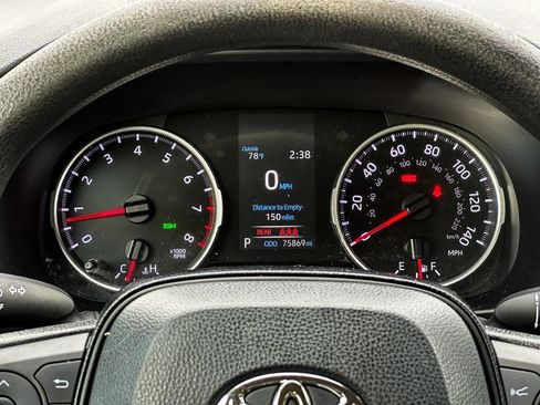 Used 2020 Toyota RAV4 XLE image 22