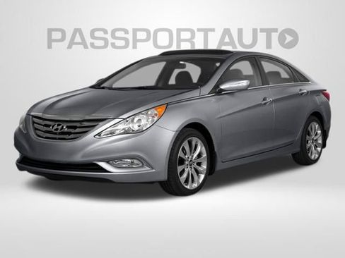 Used 2013 Hyundai Sonata SE FWD image 1