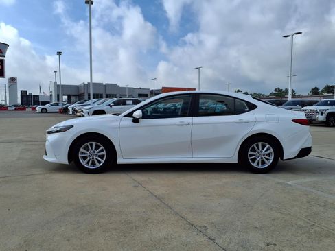 Certified 2025 Toyota Camry LE image 8
