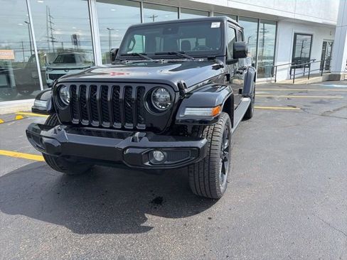 Used 2022 Jeep Gladiator Overland AWD/4WD image 10