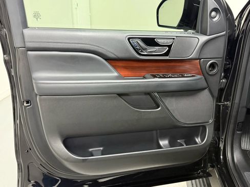 Used 2023 Lincoln Navigator L Standard Sport Utility 4D image 20
