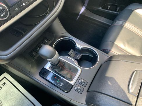 Used 2019 Toyota Highlander SE AWD/4WD image 20