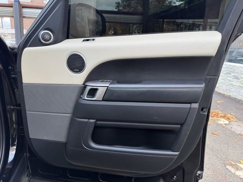 Used 2020 Land Rover Range Rover Sport HSE image 45