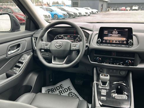 New 2026 Nissan Rogue SV FWD image 22