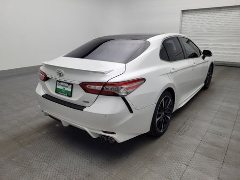 Used 2018 Toyota Camry XSE image 9