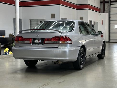 Used 2001 Honda Accord LX image 2