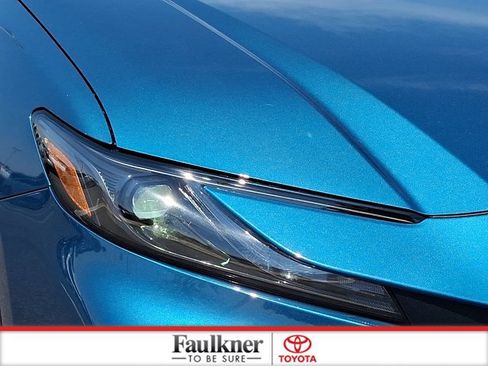 Certified 2025 Toyota Camry SE FWD image 9