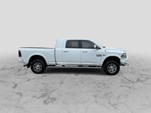 Used 2018 RAM 2500 Laramie w/ Convenience Group AWD/4WD image 9