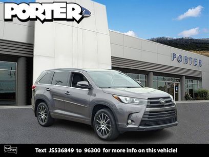 Used 2018 Toyota Highlander SE