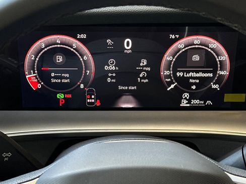 New 2026 Volkswagen Tiguan SE R-Line AWD/4WD image 22