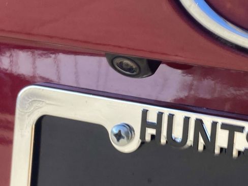 Used 2021 Toyota RAV4 XLE Premium image 5