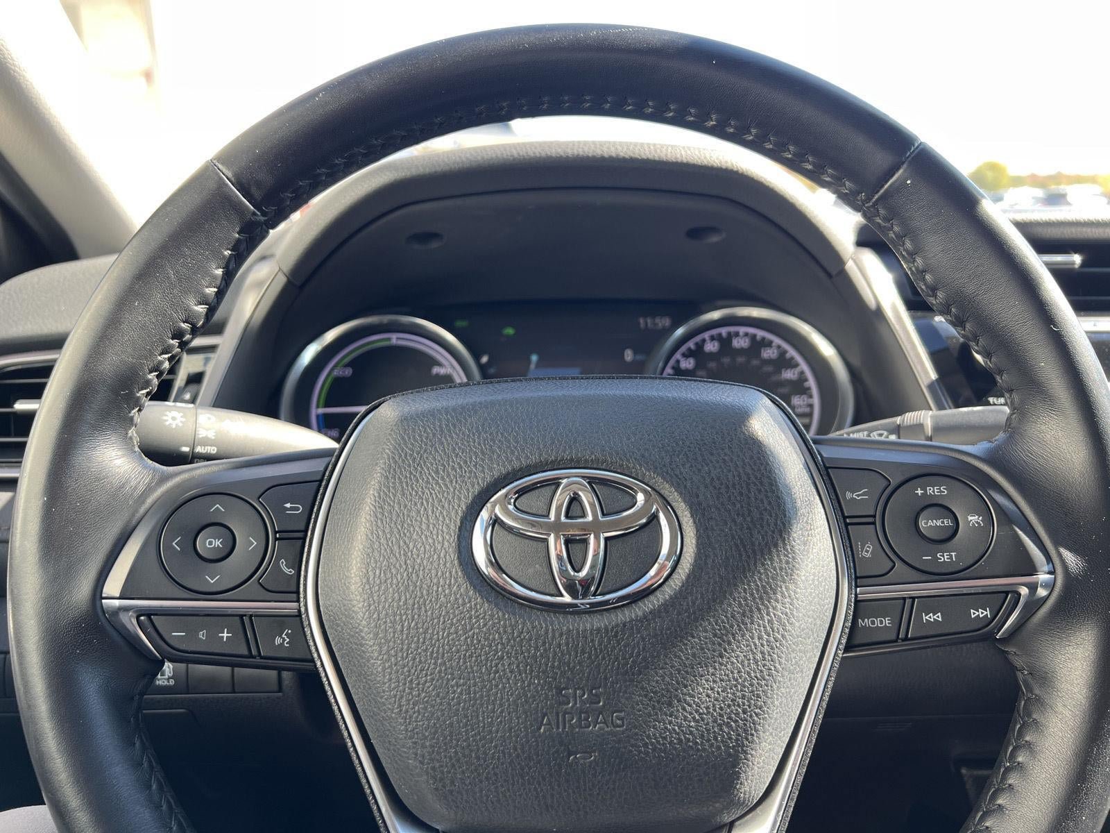 Used 2019 Toyota Camry XLE FWD image 12