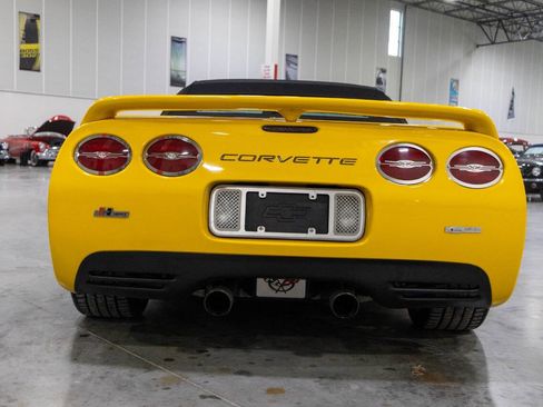 Used 2001 Chevrolet Corvette Convertible w/ Preferred Equipment Group2 image 21